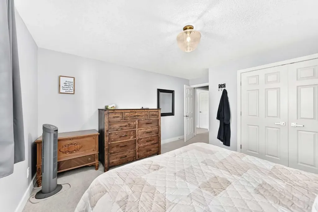 39 Ravine Drive Heritage Pointe AB T1S 4H3