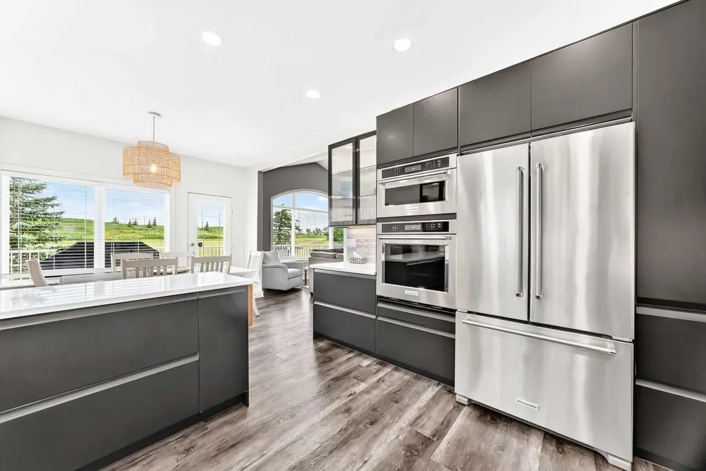 39 Ravine Drive Heritage Pointe AB T1S 4H3