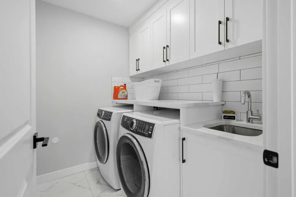 20 Highwood Drive Okotoks AB T1S5S3