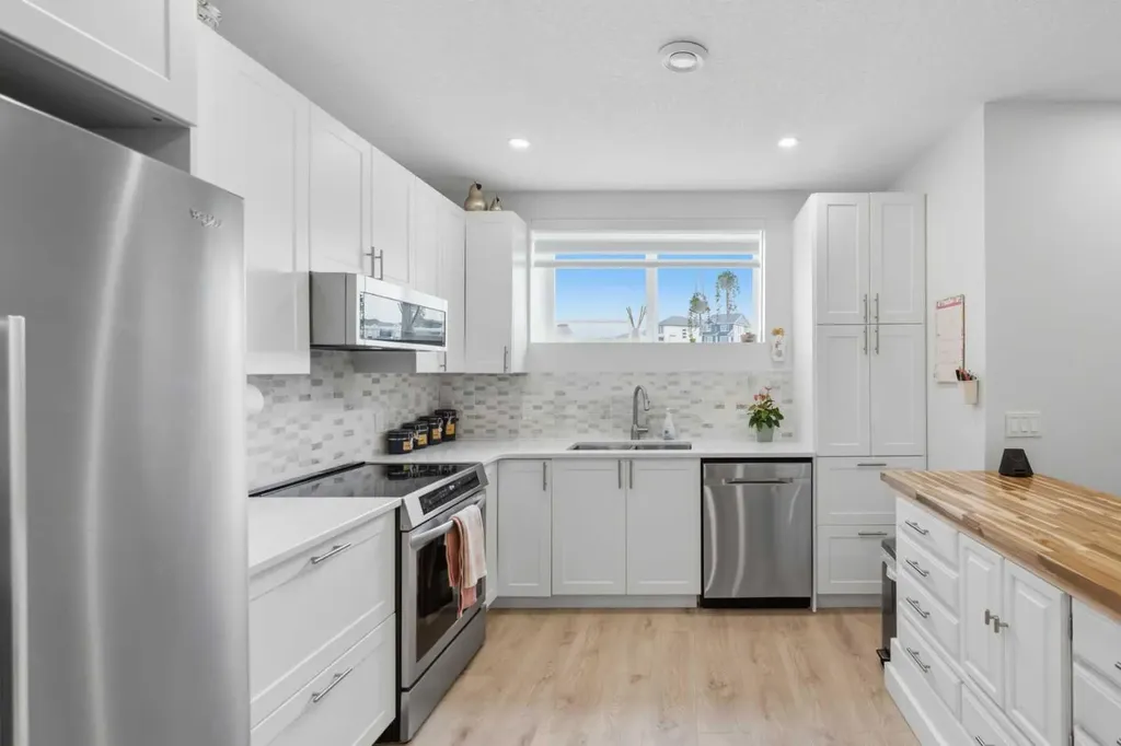 20 Highwood Drive Okotoks AB T1S5S3