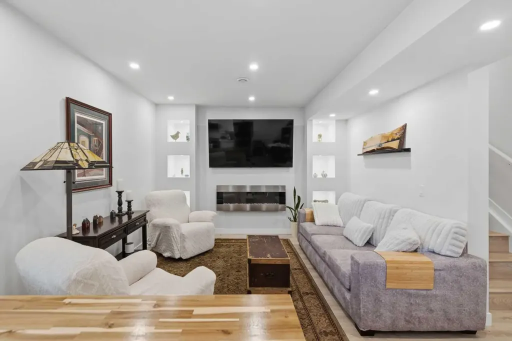 20 Highwood Drive Okotoks AB T1S5S3