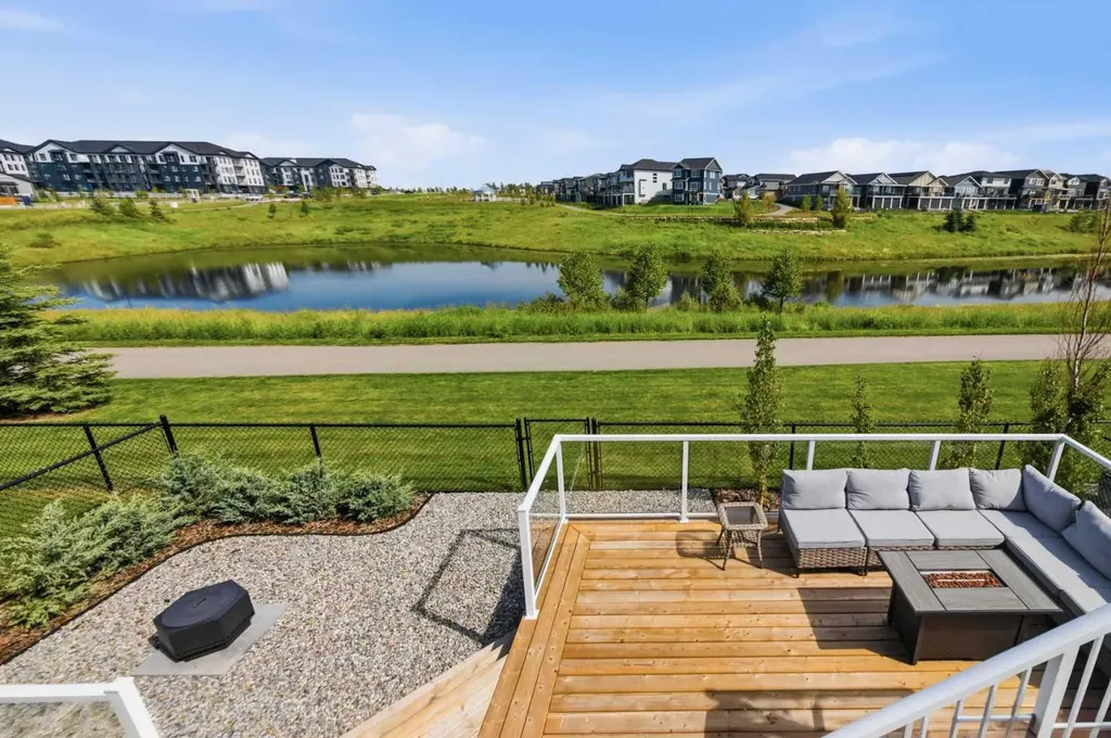 20 Highwood Drive Okotoks AB T1S5S3