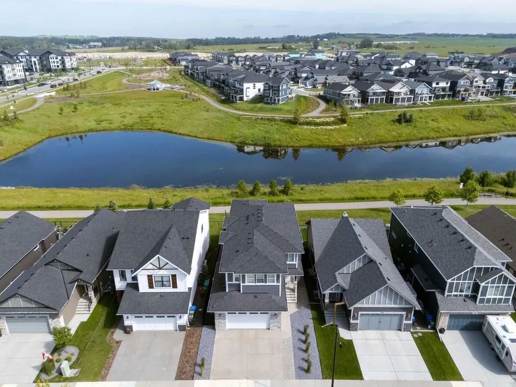 20 Highwood Drive Okotoks AB T1S5S3