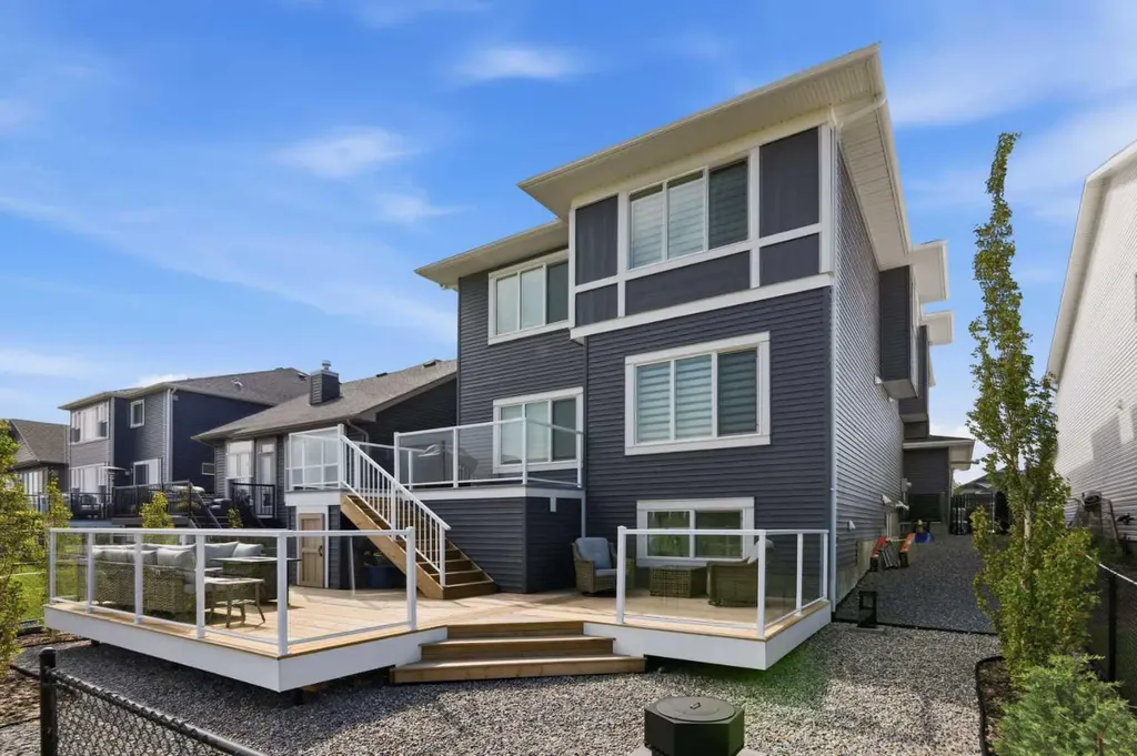 20 Highwood Drive Okotoks AB T1S5S3