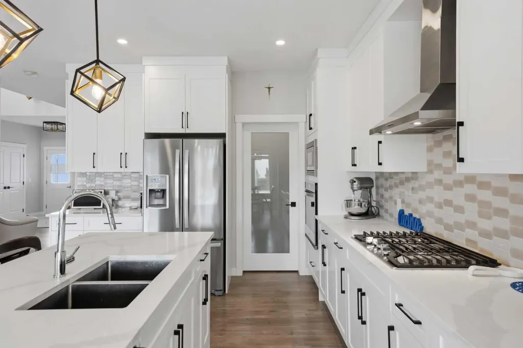 20 Highwood Drive Okotoks AB T1S5S3