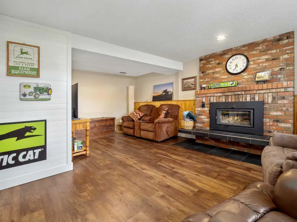 6109 57 Street Taber AB T1G 1K1