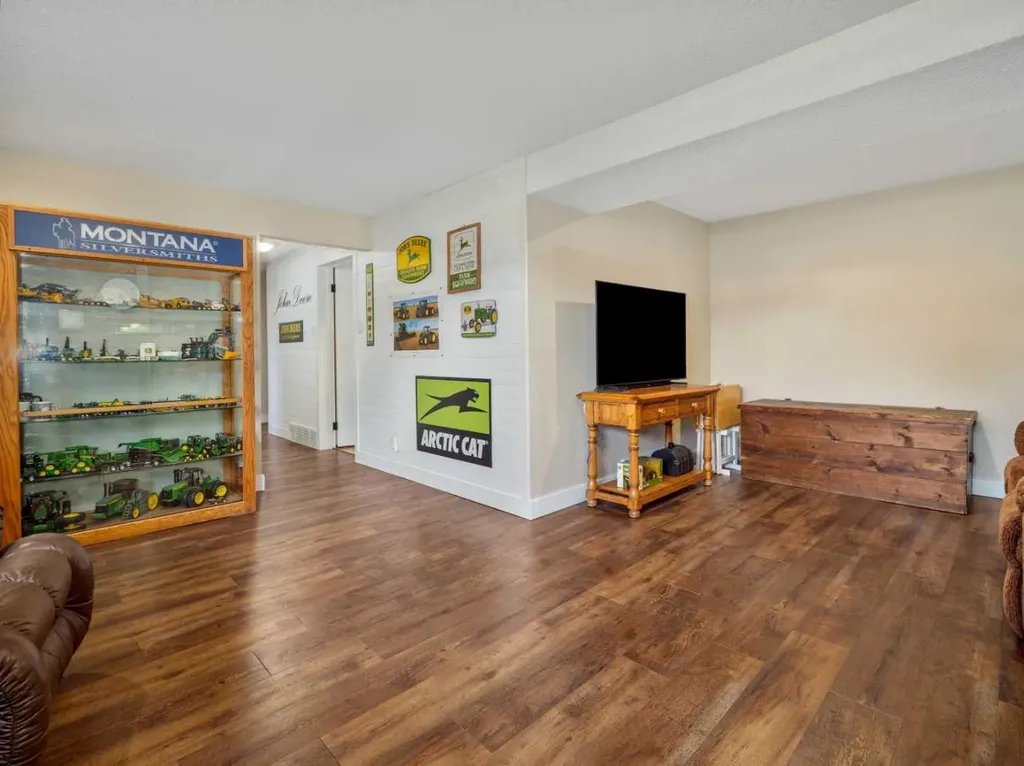 6109 57 Street Taber AB T1G 1K1