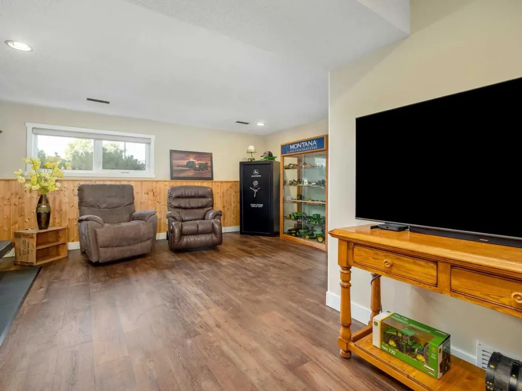 6109 57 Street Taber AB T1G 1K1