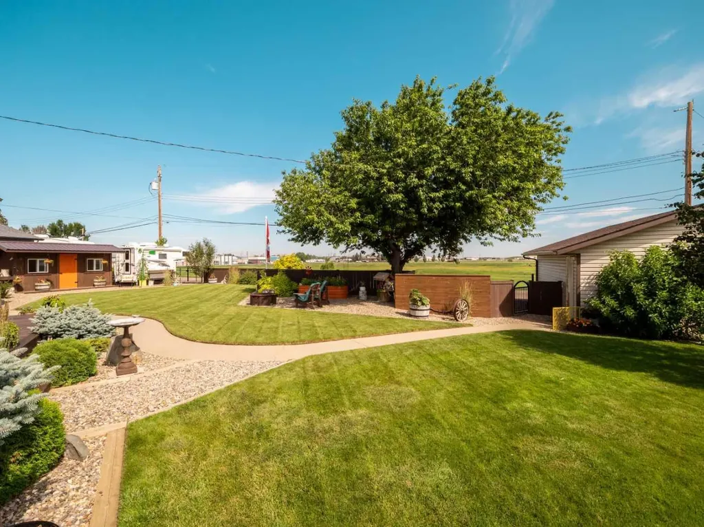 6109 57 Street Taber AB T1G 1K1