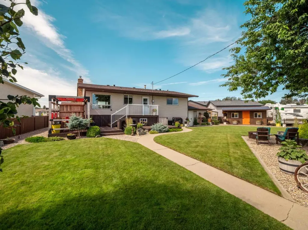 6109 57 Street Taber AB T1G 1K1