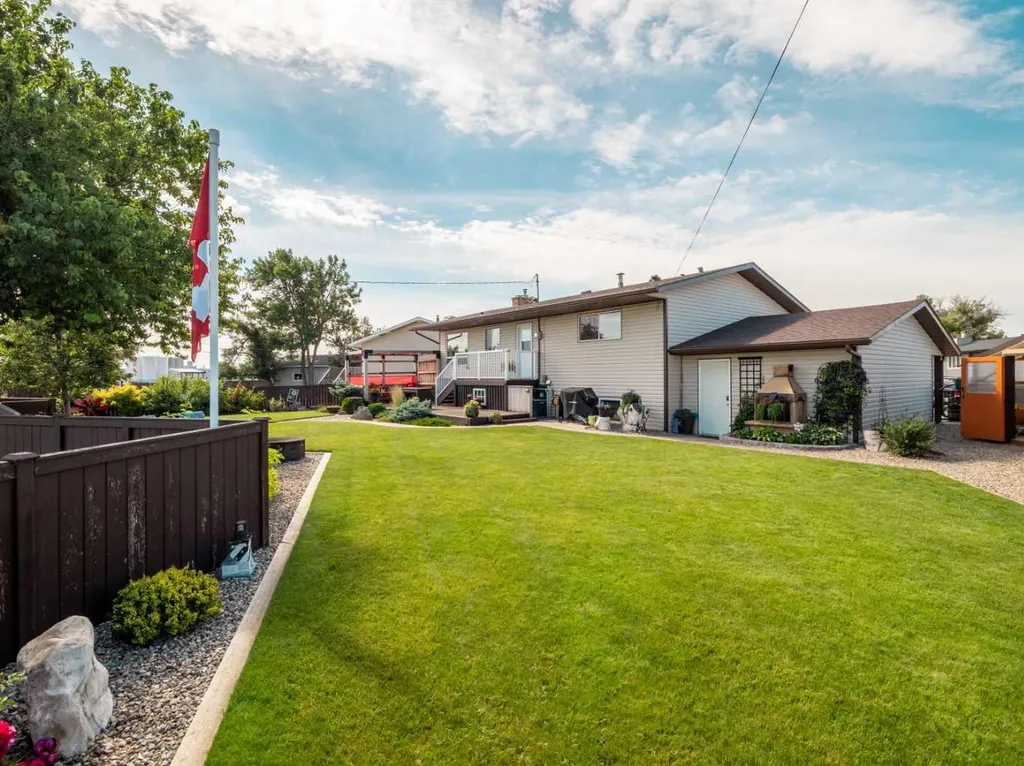 6109 57 Street Taber AB T1G 1K1
