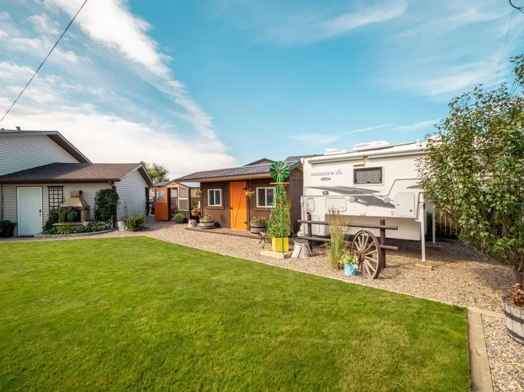 6109 57 Street Taber AB T1G 1K1