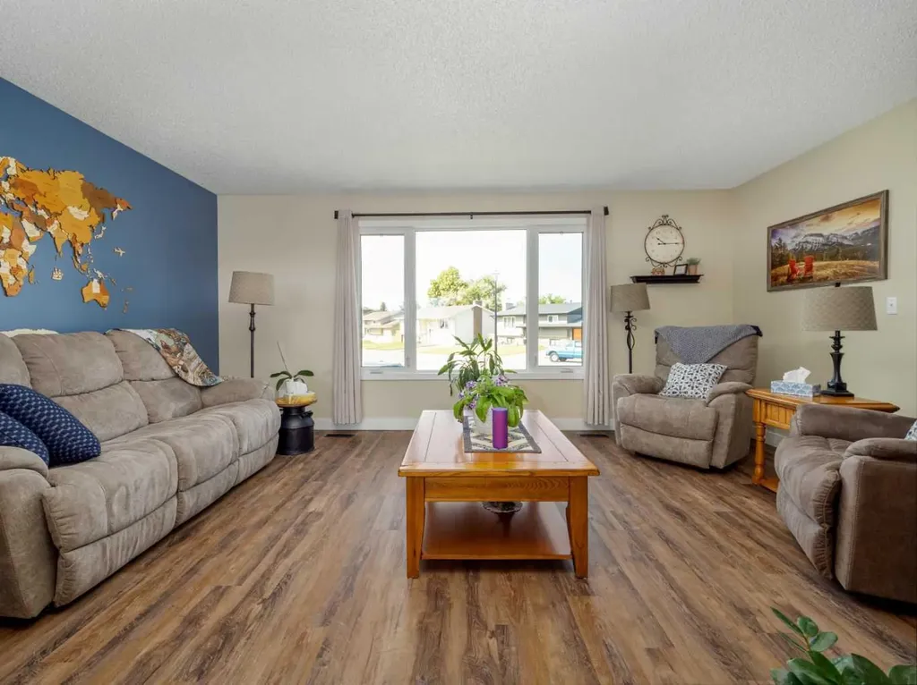 6109 57 Street Taber AB T1G 1K1