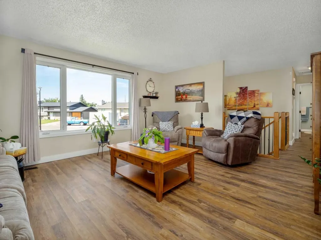 6109 57 Street Taber AB T1G 1K1