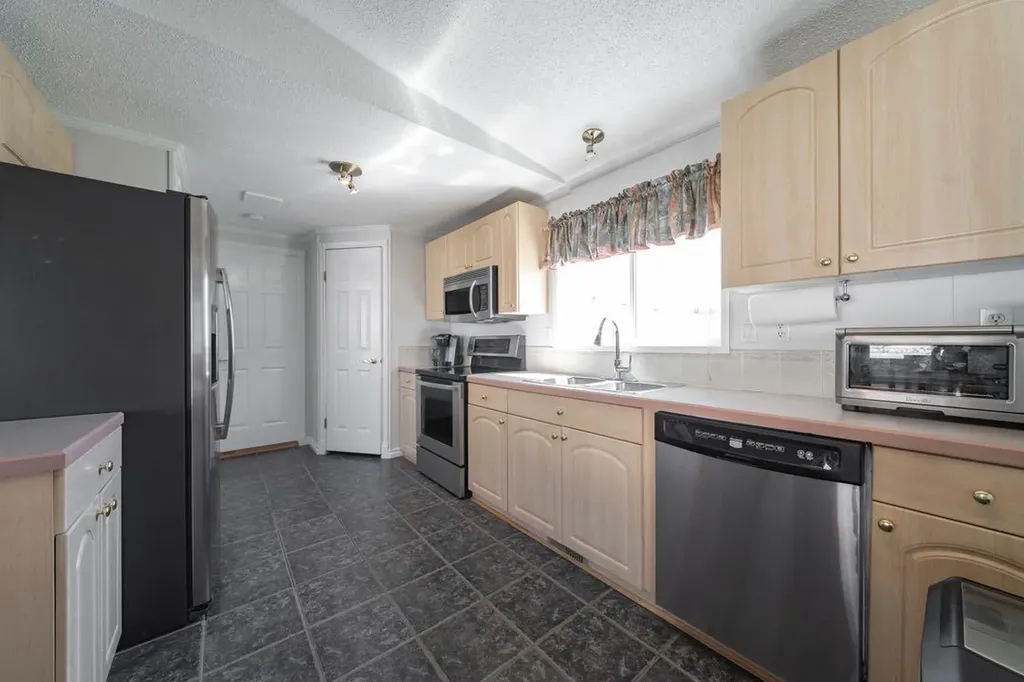 179 Grant Way Fort Mcmurray AB T9H 5J3
