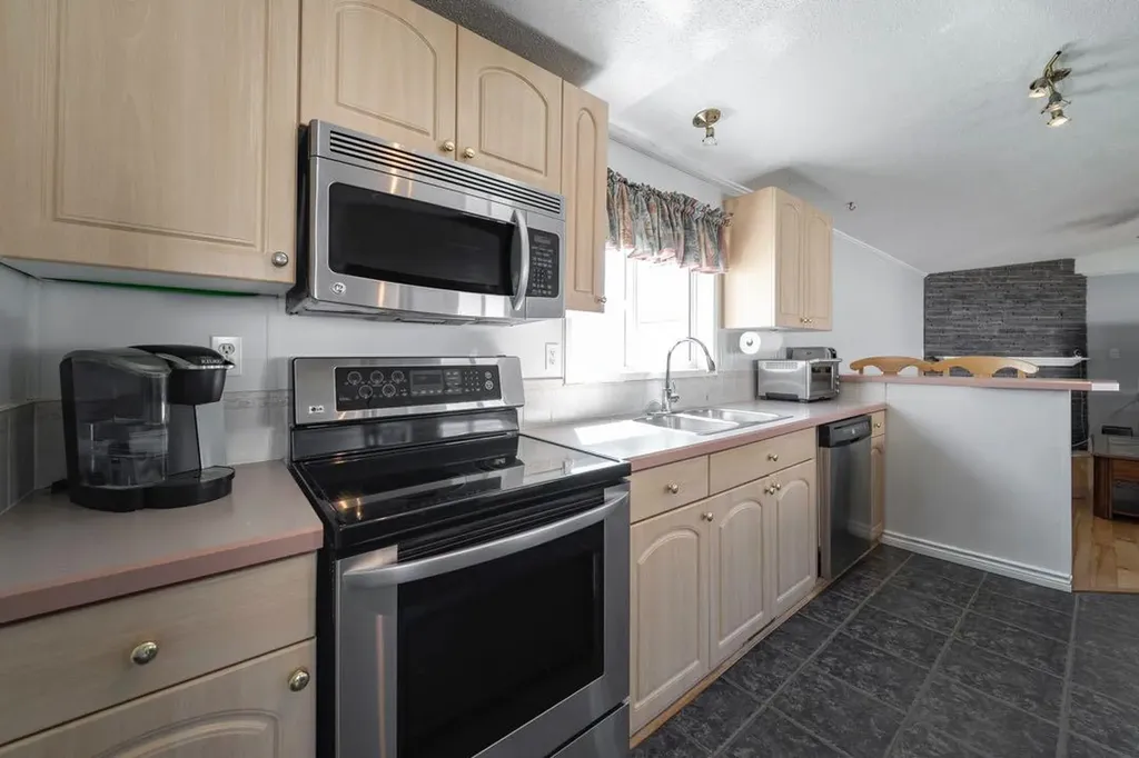 179 Grant Way Fort Mcmurray AB T9H 5J3