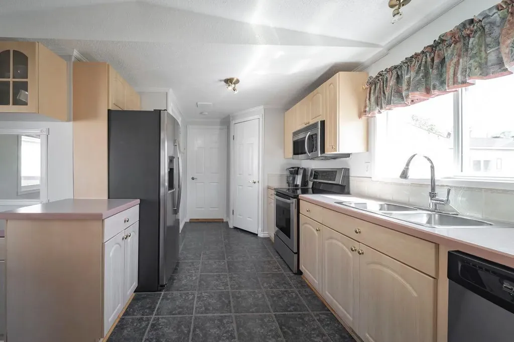 179 Grant Way Fort Mcmurray AB T9H 5J3
