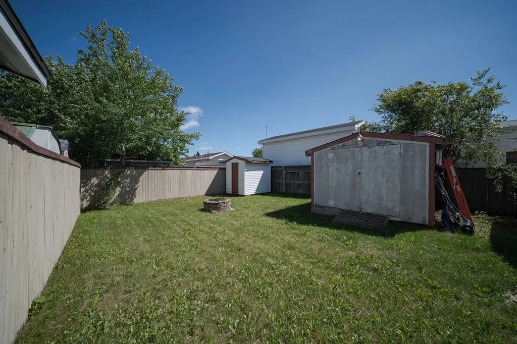 179 Grant Way Fort Mcmurray AB T9H 5J3