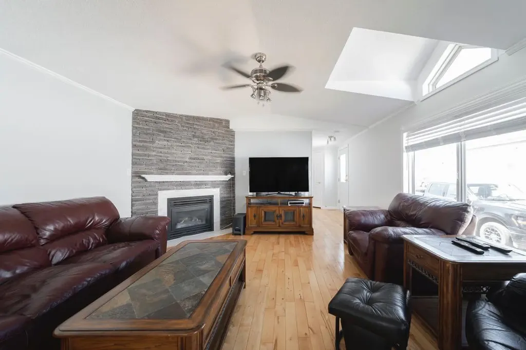 179 Grant Way Fort Mcmurray AB T9H 5J3
