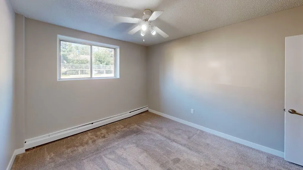 9926 105 Avenue Grande Prairie AB T8V1G9