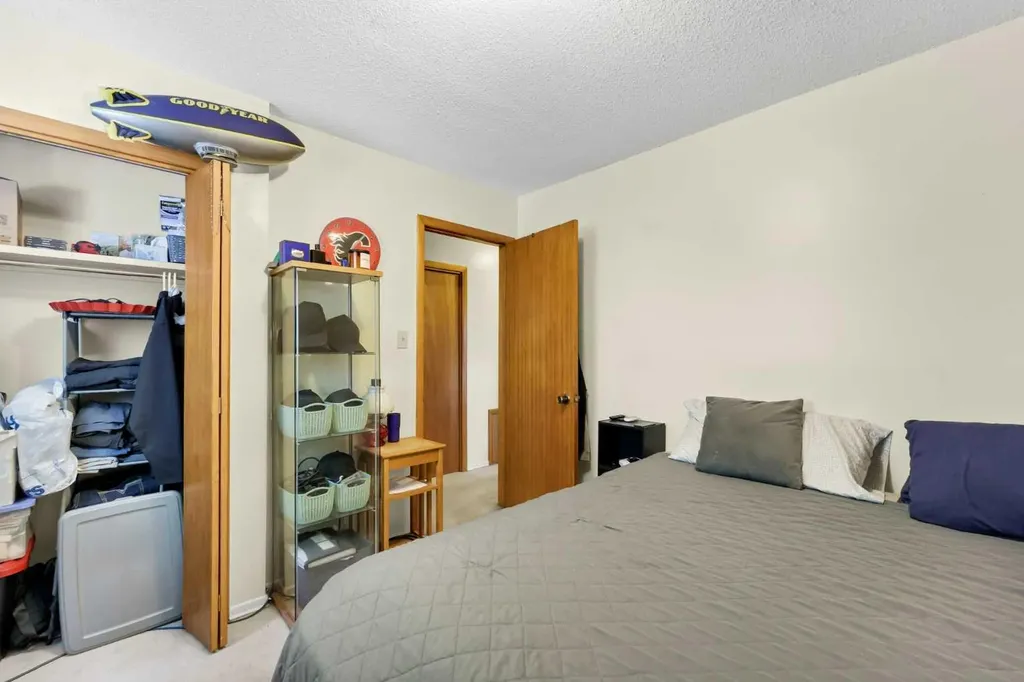 662/664 1 Street SW Medicine Hat AB T1A 3Z4