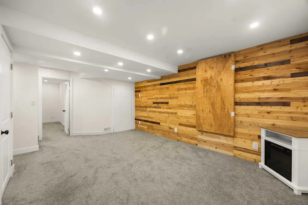 223 Coventry Road NE Calgary AB T3K 5H6