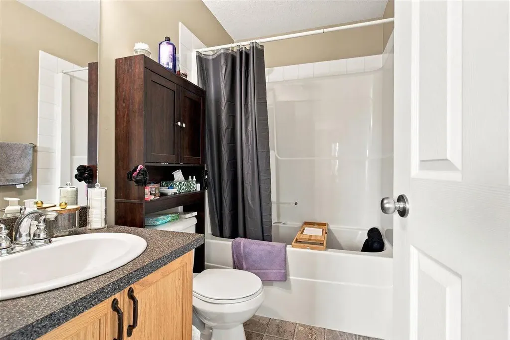 6918 88a Street Grande Prairie AB T8X0C1