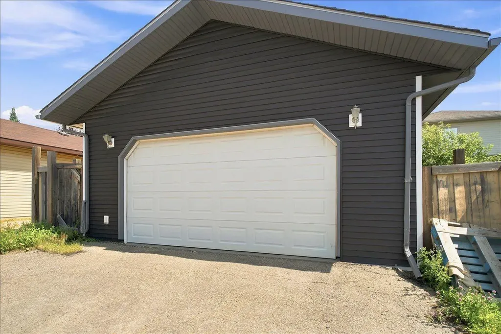 6918 88a Street Grande Prairie AB T8X0C1