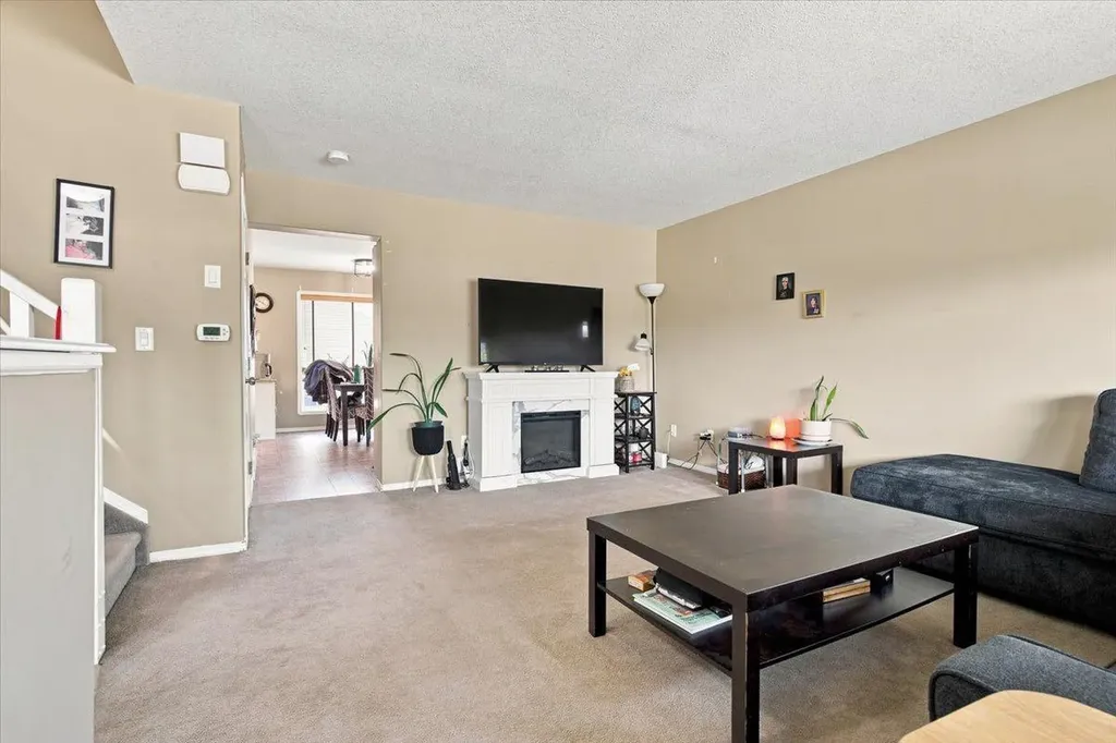 6918 88a Street Grande Prairie AB T8X0C1