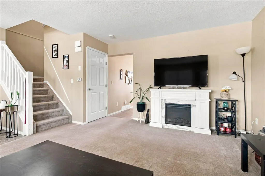6918 88a Street Grande Prairie AB T8X0C1