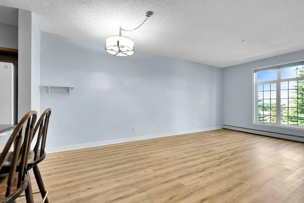 5201 Dalhousie Drive NW Calgary AB T3A 5Y7