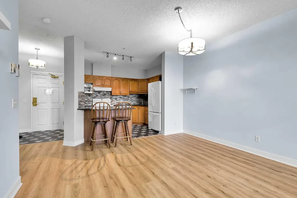 5201 Dalhousie Drive NW Calgary AB T3A 5Y7