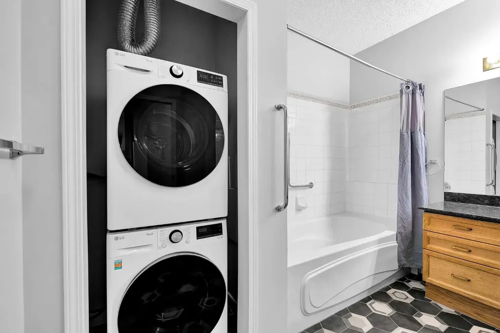 5201 Dalhousie Drive NW Calgary AB T3A 5Y7