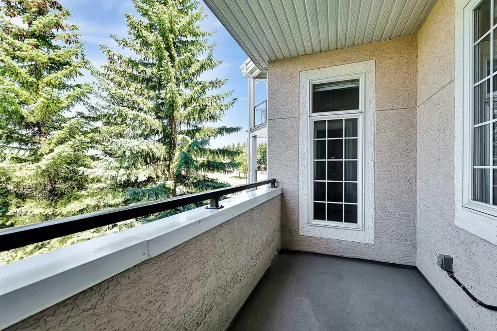5201 Dalhousie Drive NW Calgary AB T3A 5Y7