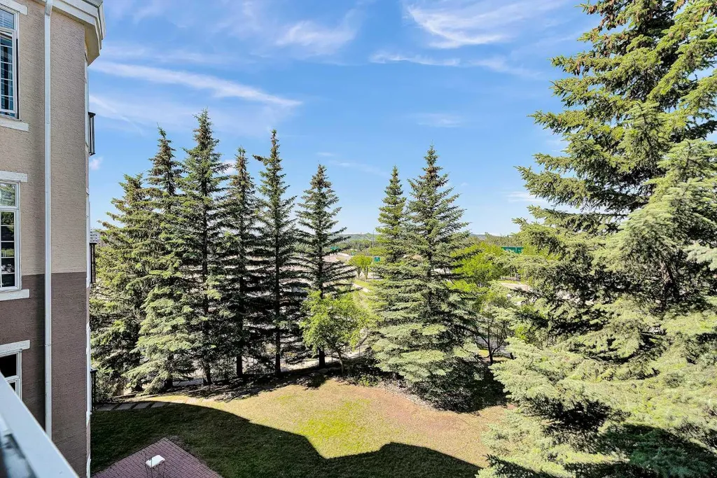 5201 Dalhousie Drive NW Calgary AB T3A 5Y7