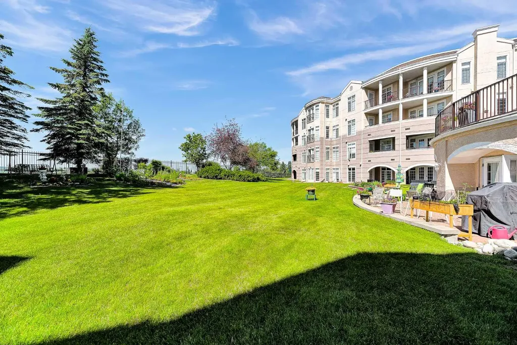 5201 Dalhousie Drive NW Calgary AB T3A 5Y7