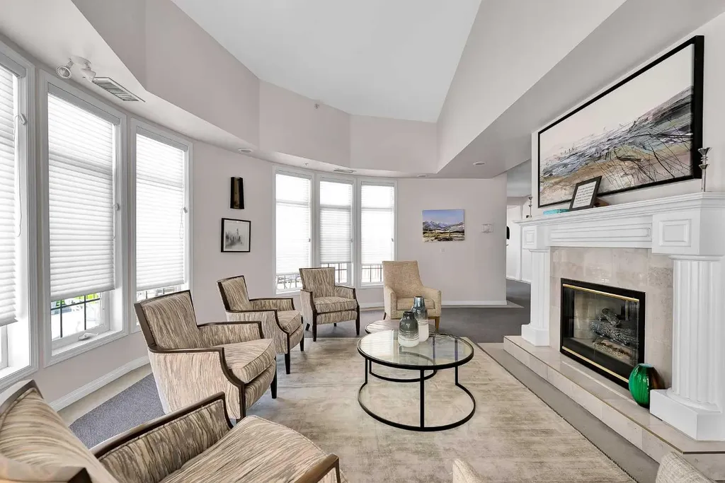 5201 Dalhousie Drive NW Calgary AB T3A 5Y7