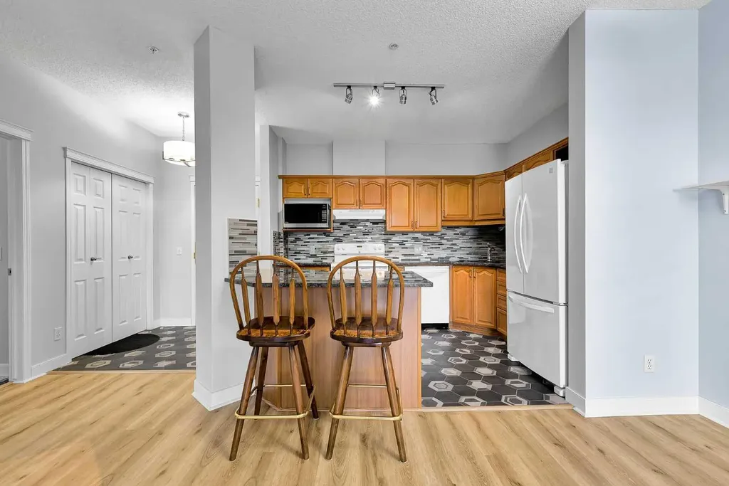 5201 Dalhousie Drive NW Calgary AB T3A 5Y7