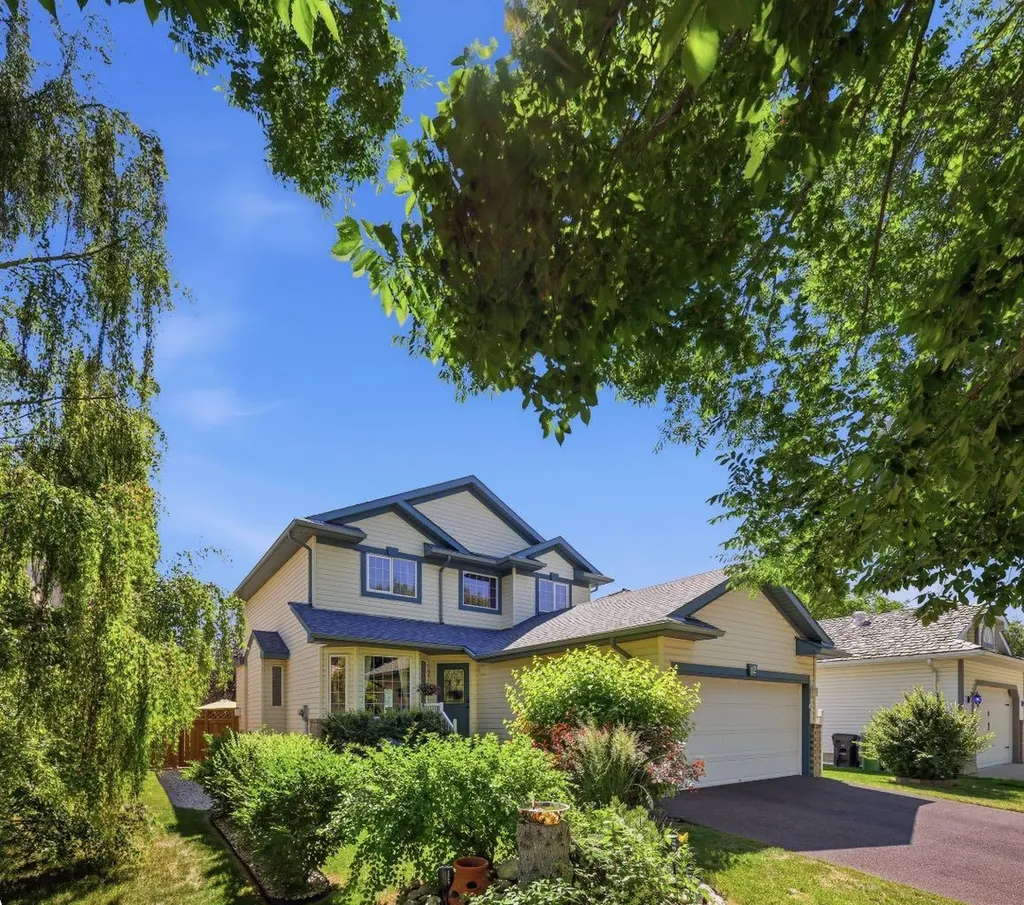 12 Valley Glen Heights NW Calgary AB T3B 5R2