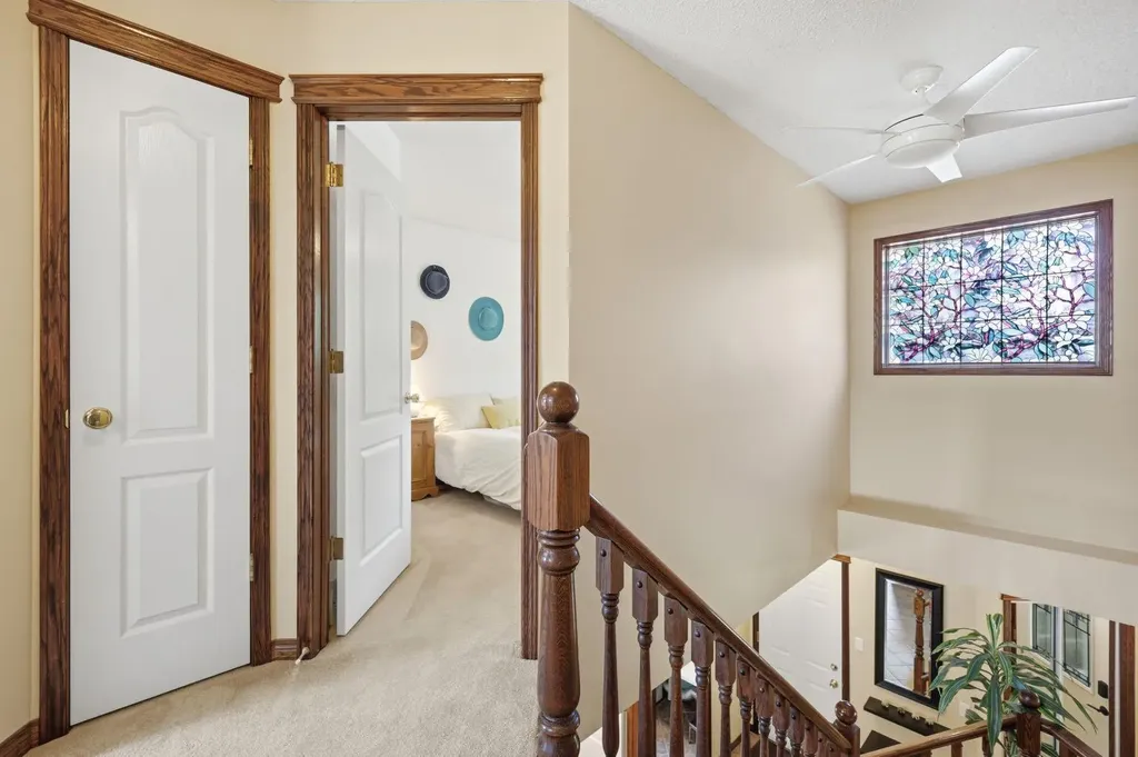 12 Valley Glen Heights NW Calgary AB T3B 5R2