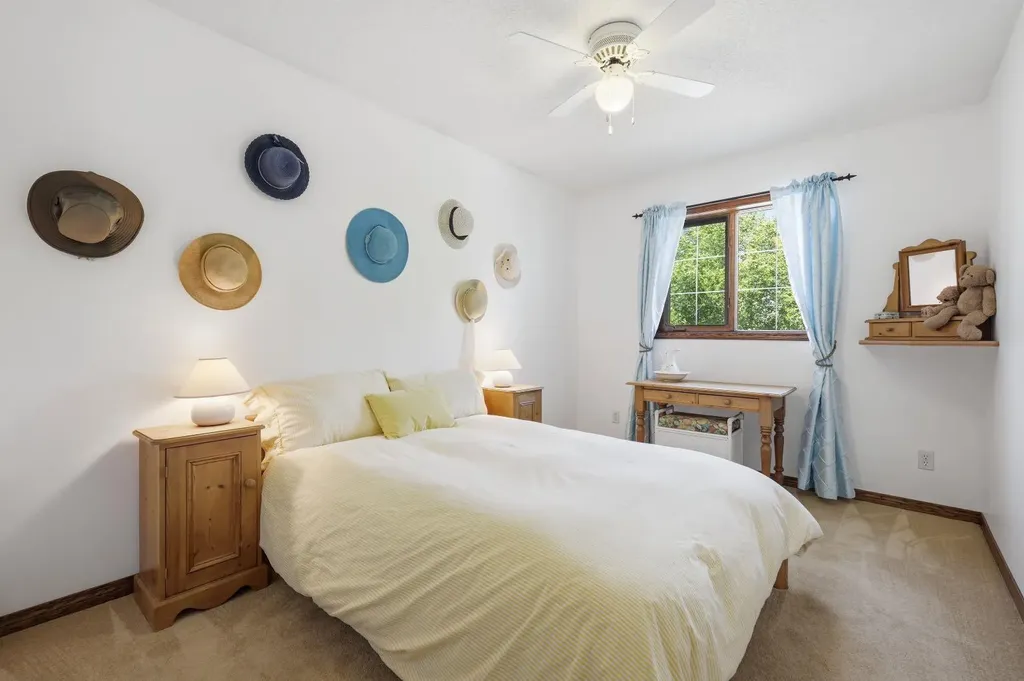 12 Valley Glen Heights NW Calgary AB T3B 5R2
