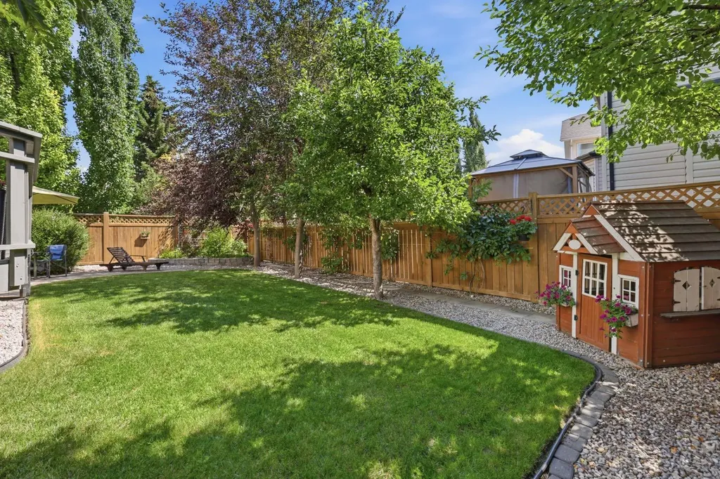 12 Valley Glen Heights NW Calgary AB T3B 5R2