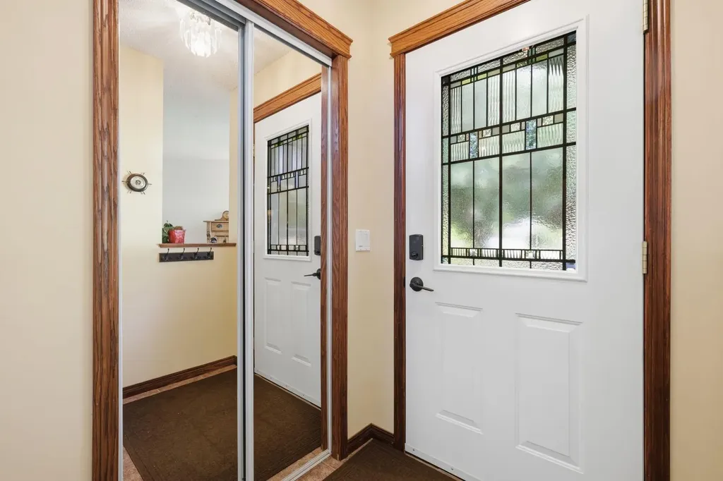 12 Valley Glen Heights NW Calgary AB T3B 5R2