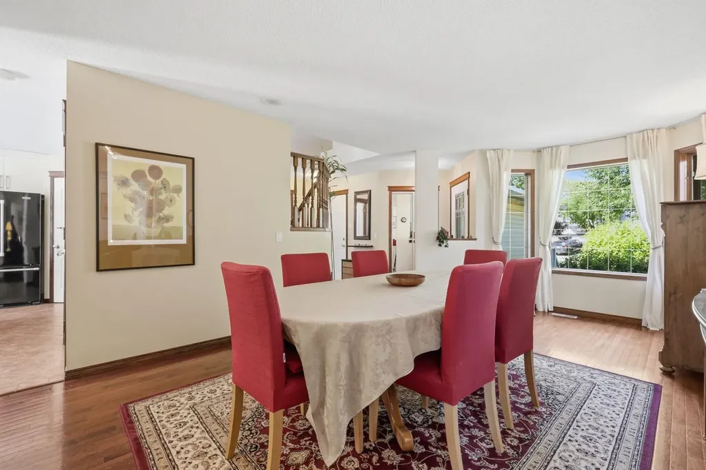 12 Valley Glen Heights NW Calgary AB T3B 5R2