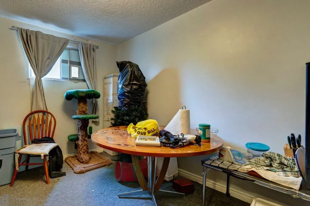2009 41 Street SE Calgary AB T2B 1C5