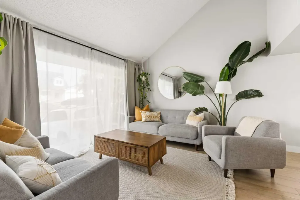 76 Ranchridge Way NW Calgary AB T3G 1Z9