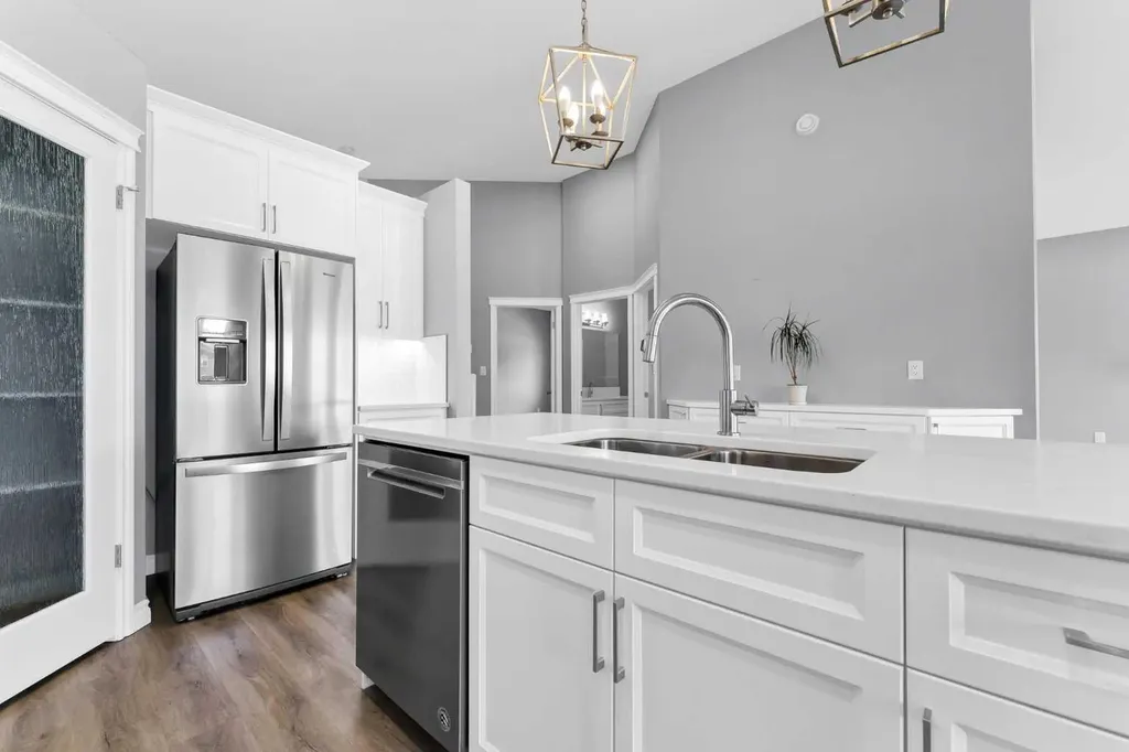 127 Hamptons Crescent SE Medicine Hat AB T1B0P4