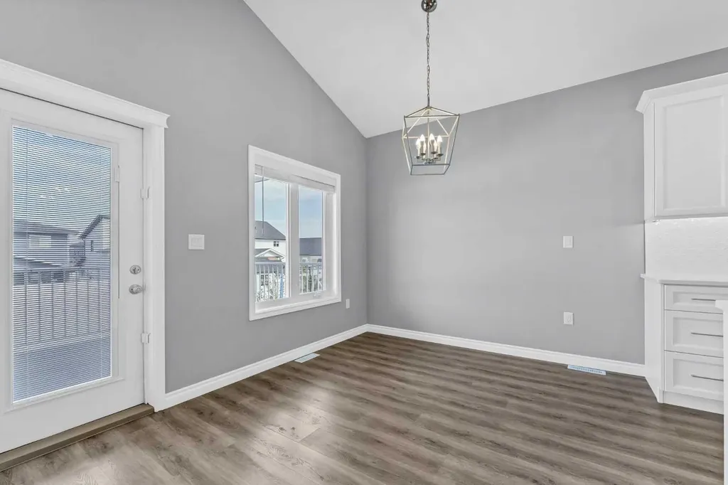 127 Hamptons Crescent SE Medicine Hat AB T1B0P4