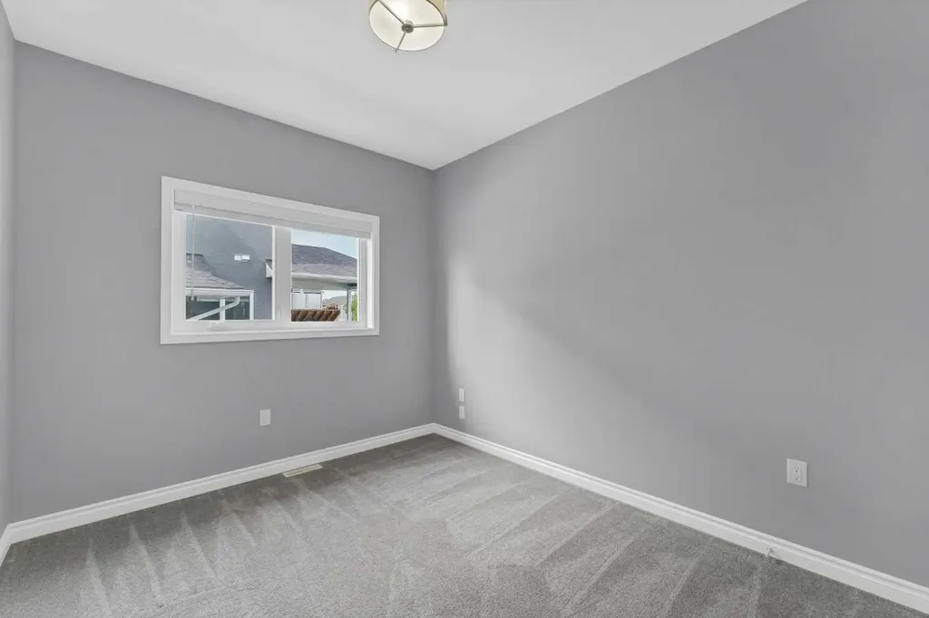 127 Hamptons Crescent SE Medicine Hat AB T1B0P4