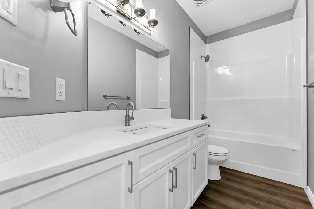 127 Hamptons Crescent SE Medicine Hat AB T1B0P4